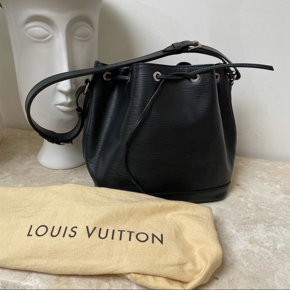 Louis Vuitton Handbags - Authentic Louis Vuitton Epi leather medium Noe EUC